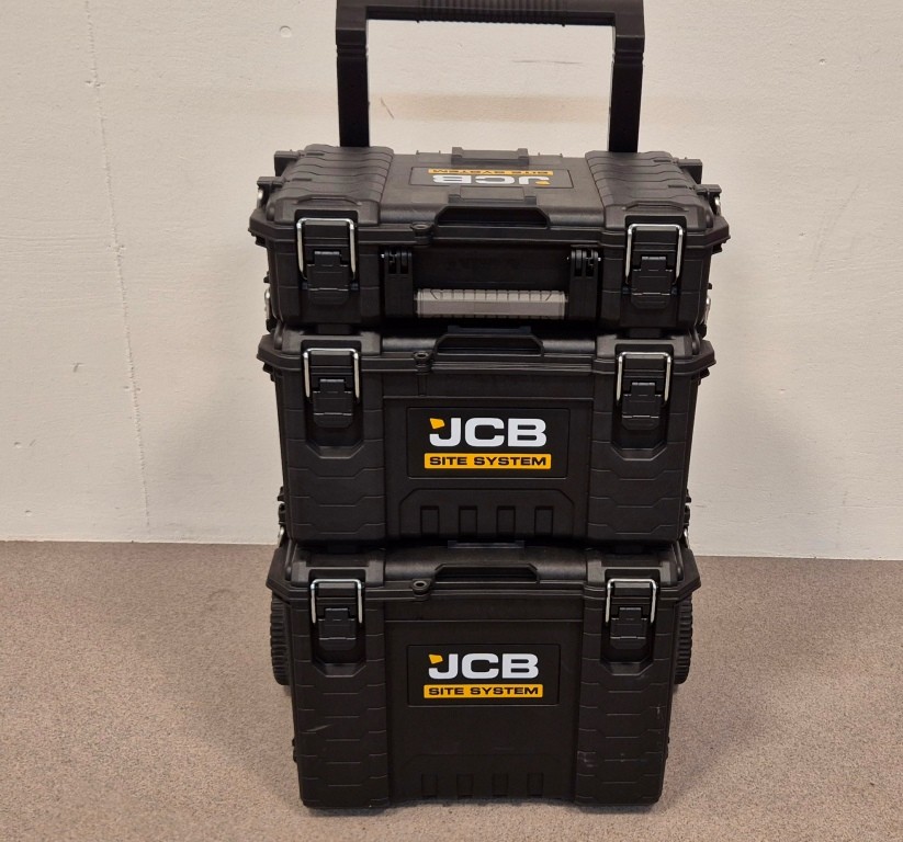 BATTERIMASKINER JCB + TRANSPORTKOFFERT