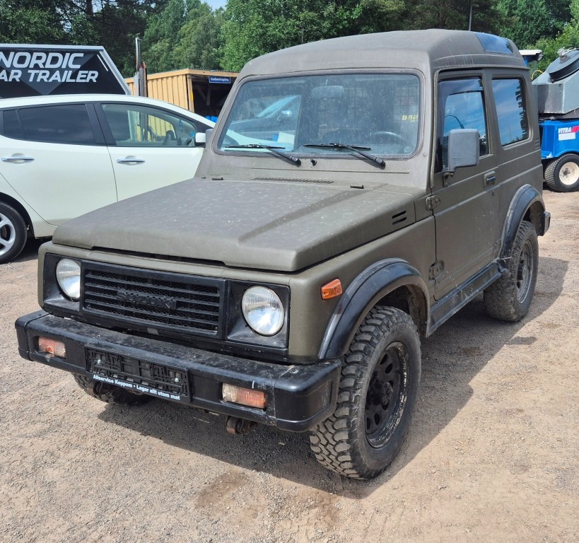 SUZUKI SAMURAI OREGISTRERAD